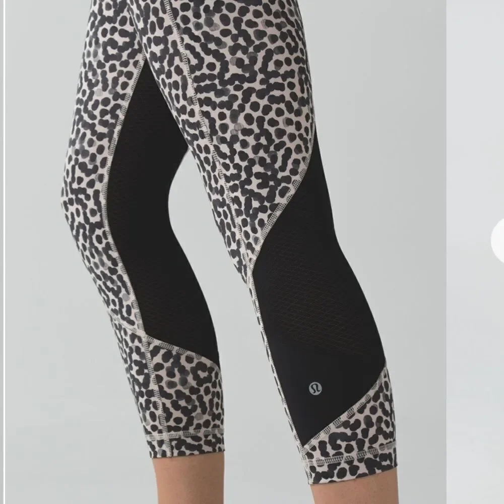 Lululemon Pace Rival Crop *Full-On Luxtreme Ace Spot Grain Black / Black